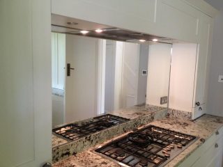 Mirror splashback for kitchens