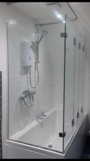 Bifold bath shower screen - Bespoke glass shower screen made to measure folding shower